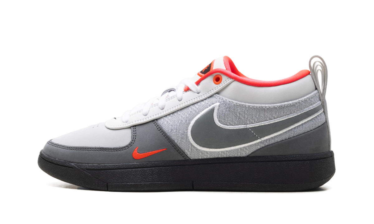 Overkicks - Nike Book 1 Solar Red 95 (IR0838-001 / IR0839-001) - vista lateral