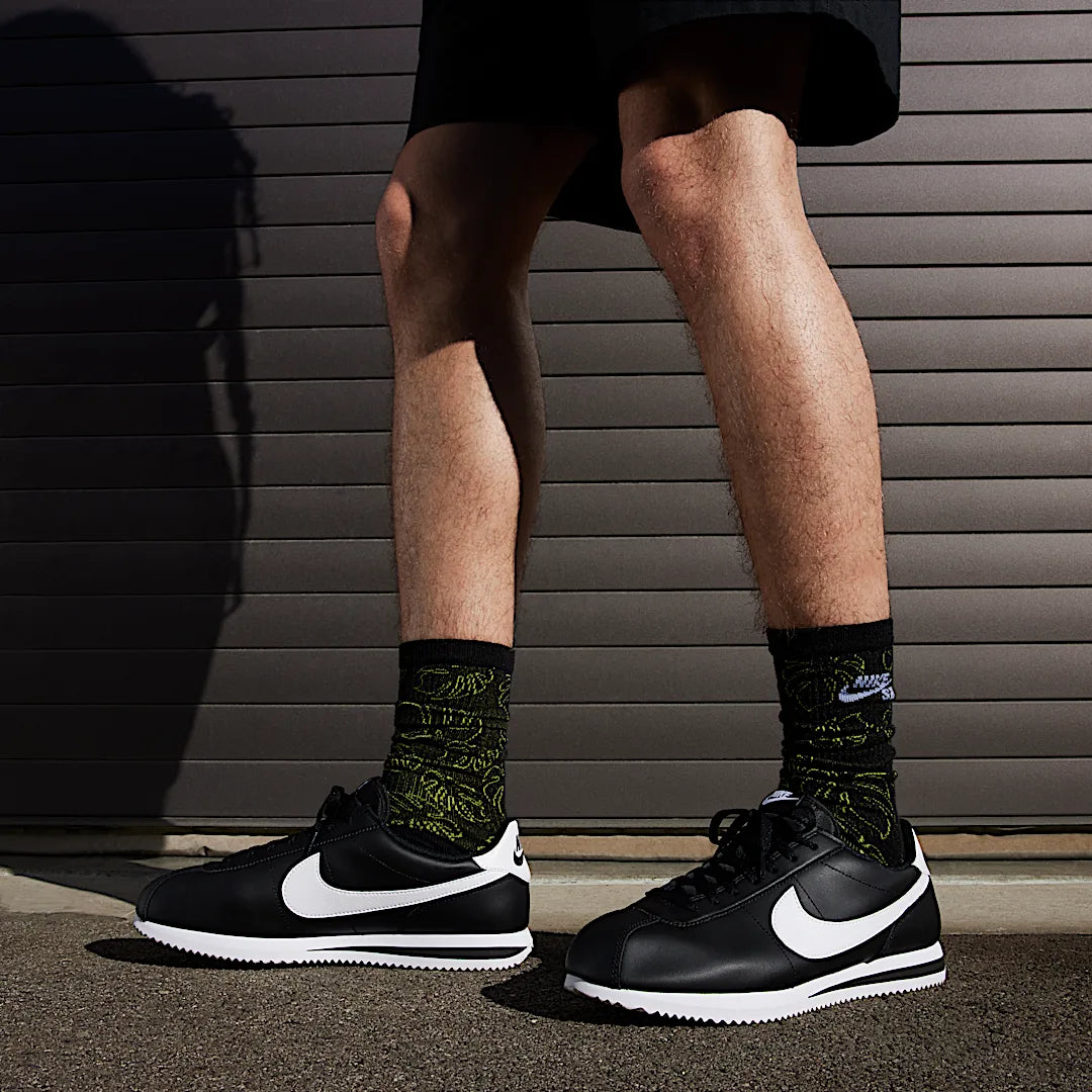 Overkicks - Nike Cortez Basic Black White (2023) (DM4044-001) - detalle suela