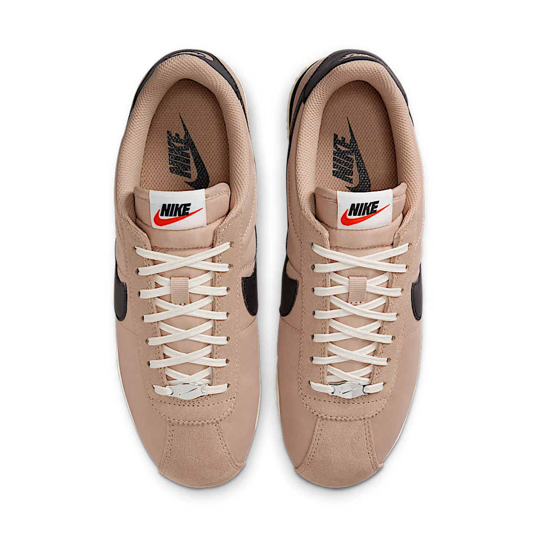 Overkicks - Nike Cortez Desert Black Sail (IF1764-200) - par completo