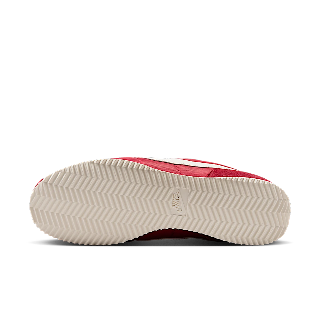 Overkicks - Nike Cortez Gym Red Sail (Womens) (IF1764-600) - detalle suela