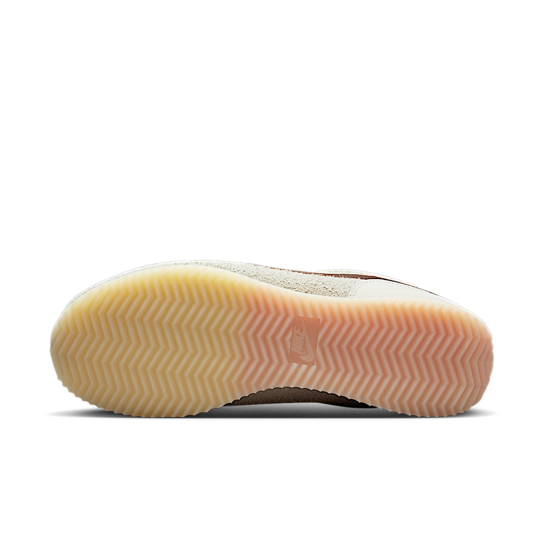 Overkicks - Nike Cortez Light Orewood Brown (FD2013-100) - detalle suela
