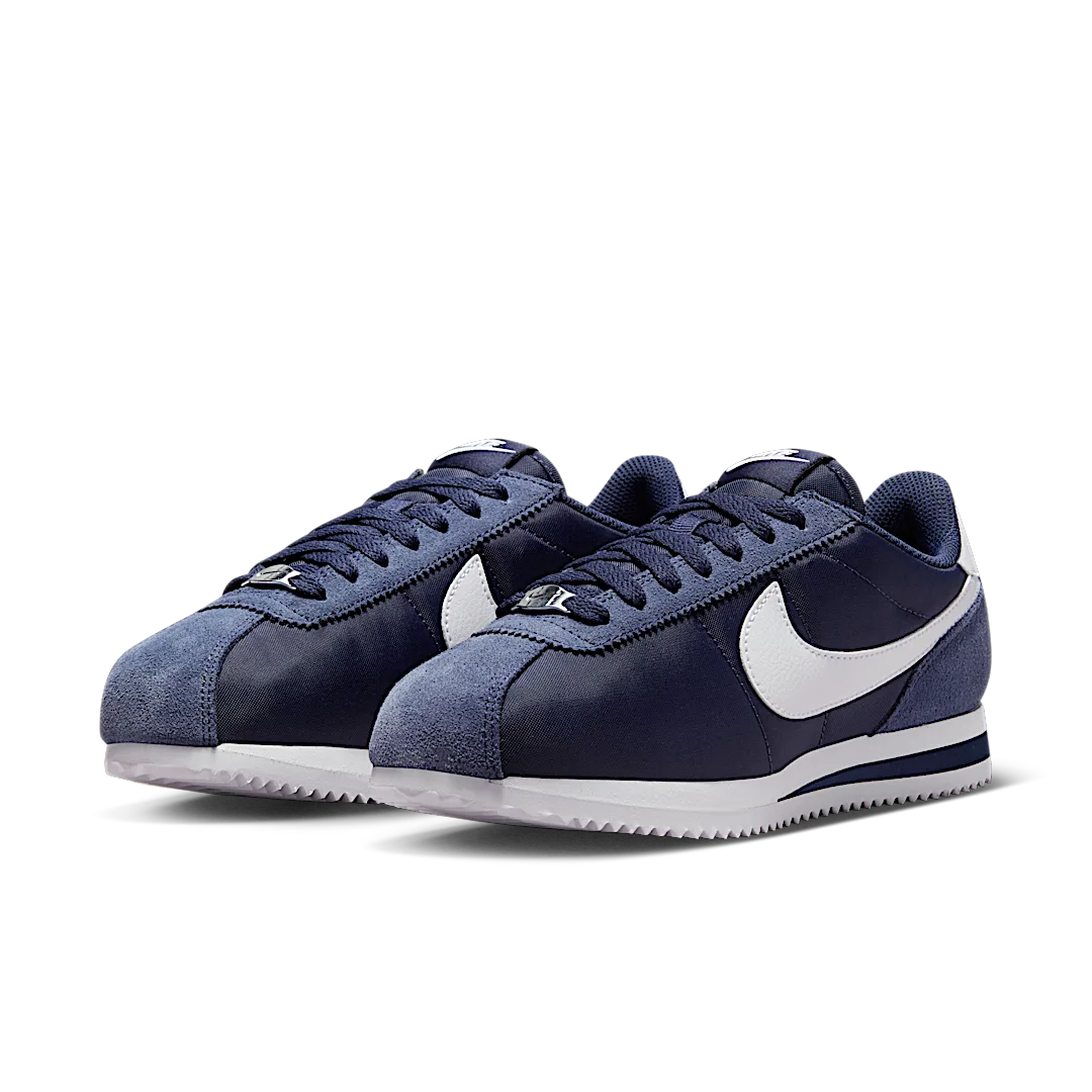 Overkicks - Nike Cortez Nylon Midnight Navy White (Womens) (DZ2795-400) - vista trasera