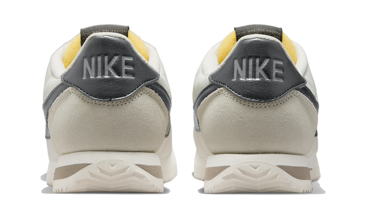 Overkicks - Nike Cortez Phantom Sail Mink Brown Off-Noir (Womens) (IU7556-030) - detalle talón