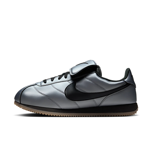 Overkicks - Nike Cortez SE Tiempo Pack Metallic Cool Grey (HQ3490-099) - vista lateral