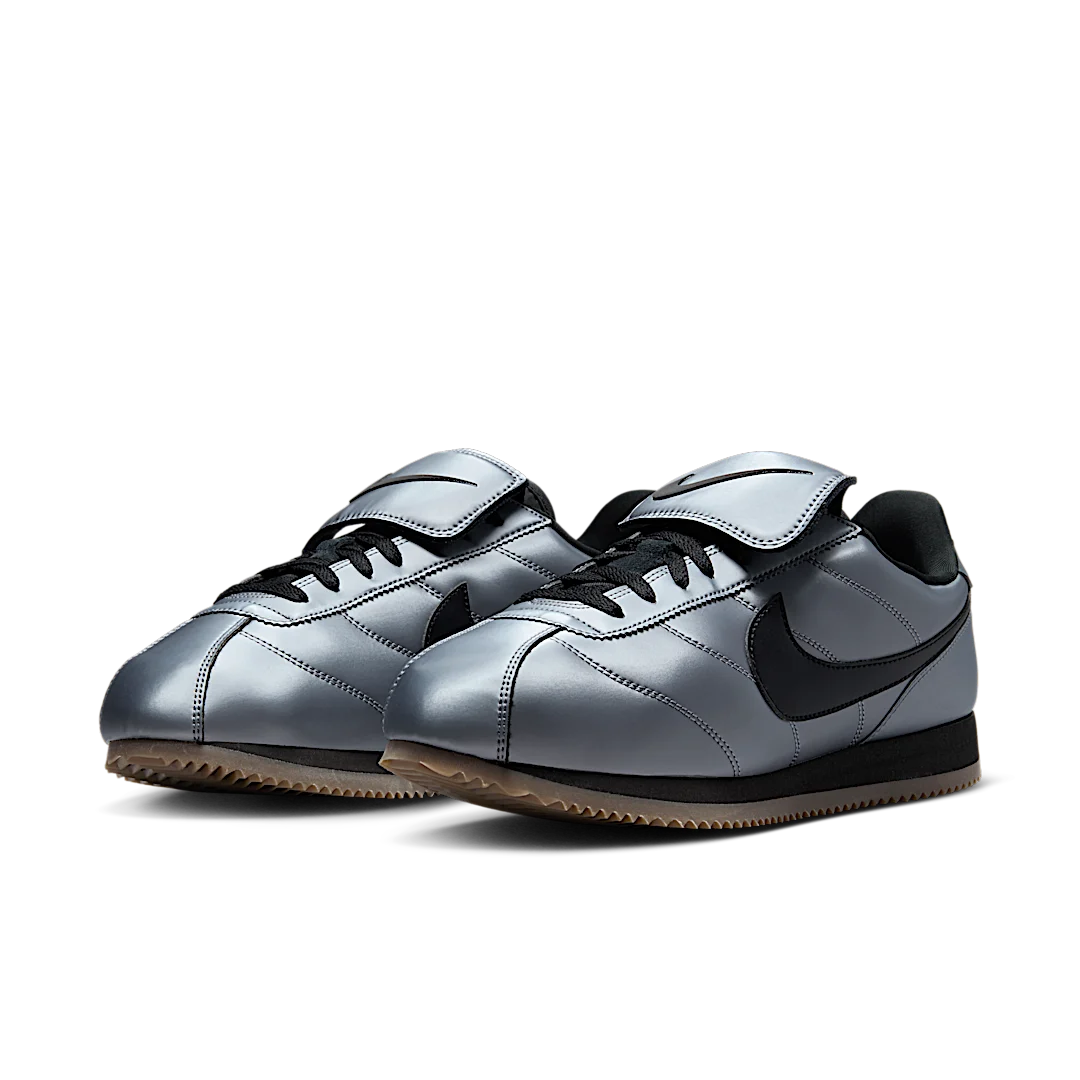 Overkicks - Nike Cortez SE Tiempo Pack Metallic Cool Grey (HQ3490-099) - vista trasera