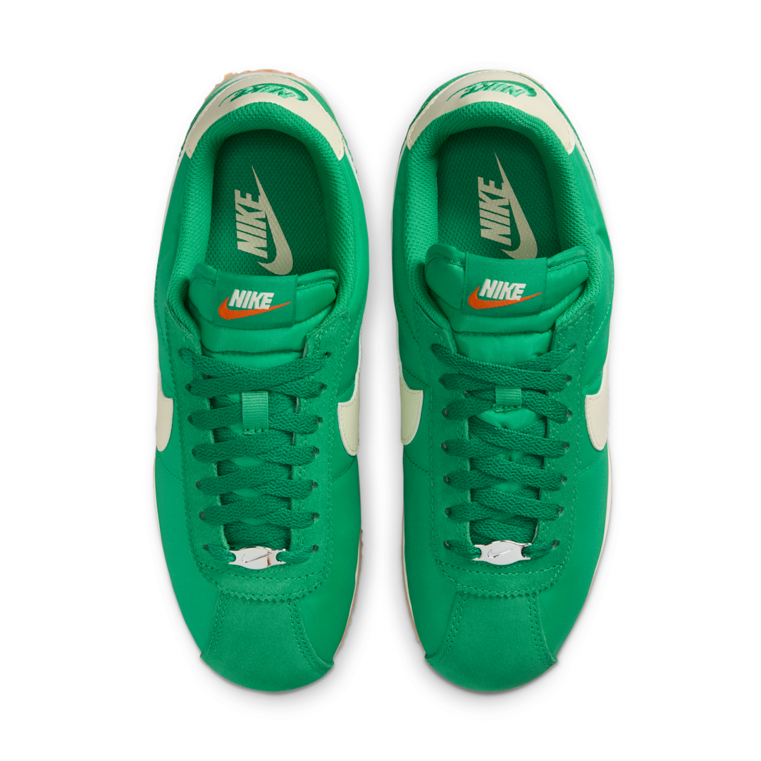 Overkicks - Nike Cortez TXT Stadium Green (Womens) (DZ2795-301) - par completo