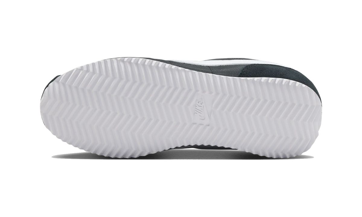Overkicks - Nike Cortez Textile Black White (GS) (IH7654-002) - imagen 3
