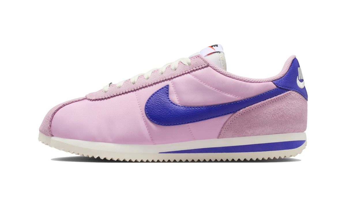 Overkicks - Nike Cortez Textile Light Arctic Pink Paramount Blue (Womens) (DZ2795-607) - vista lateral