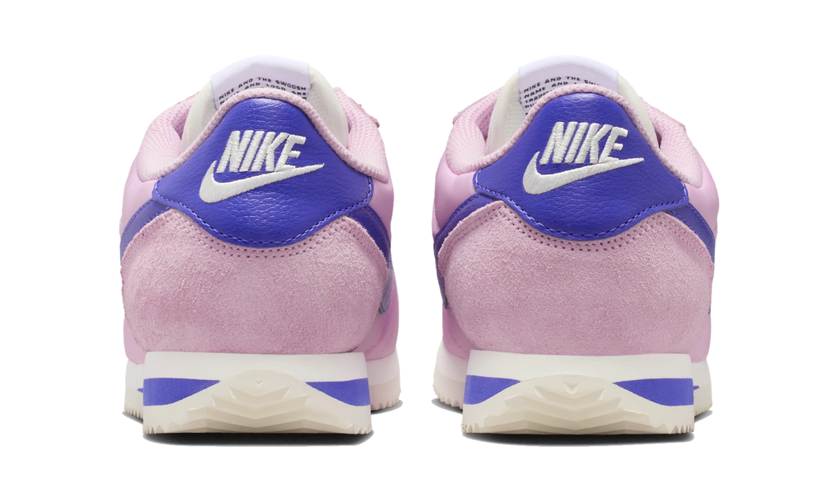 Overkicks - Nike Cortez Textile Light Arctic Pink Paramount Blue (Womens) (DZ2795-607) - detalle talón