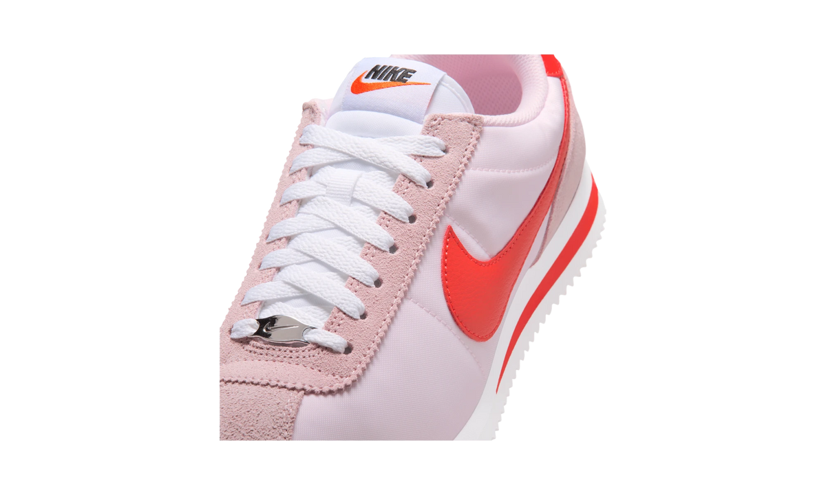 Overkicks - Nike Cortez Textile Pink Foam Light Crimson (Womens) (DZ2795-609) - detalle lateral interior