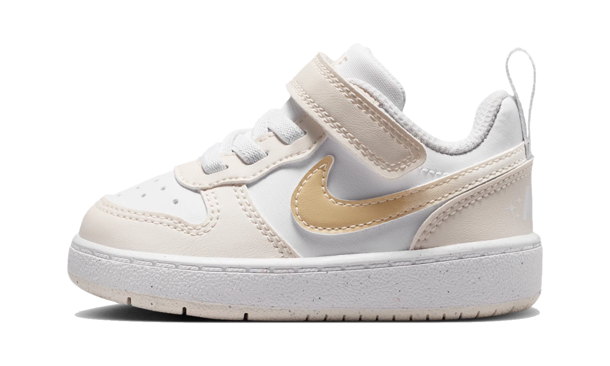 Overkicks - Nike Court Borough Low White Chalk Shimmer (TD) (IR5461-100) - vista lateral