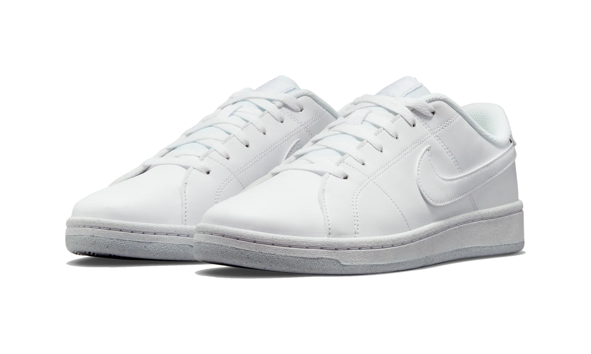Overkicks - Nike Court Royale 2 Triple White (Womens) (DH3159-100) - vista trasera
