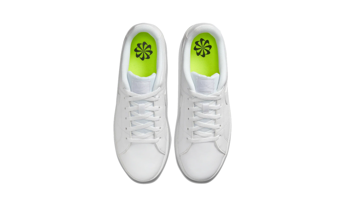 Overkicks - Nike Court Royale 2 Triple White (Womens) (DH3159-100) - vista superior