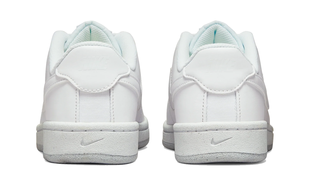 Overkicks - Nike Court Royale 2 Triple White (Womens) (DH3159-100) - detalle talon
