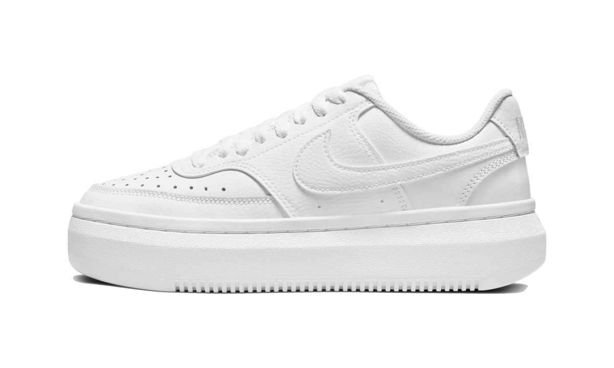 Overkicks - Nike Court Vision Alta Low Triple White (Womens) (DM0113-100) - vista lateral