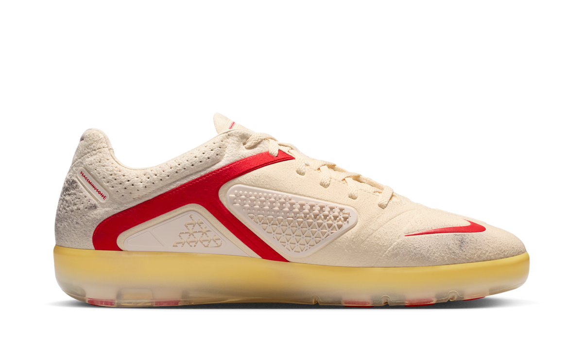 Overkicks - Nike Cryoshot CTR360 Maestri II G-Dragon Peaceminusone Natural University Red (HQ1460-100) - detalle suela