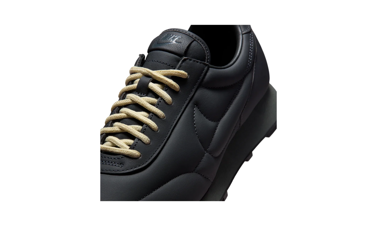 Overkicks - Nike Daybreak SP Anthracite Light Bone (IO4865-200) - detalle lateral interior