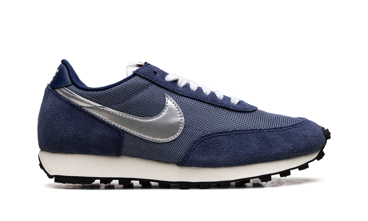 Overkicks - Nike Daybreak SP Blue Void Diffused Blue (BV7725-401) - detalle talon