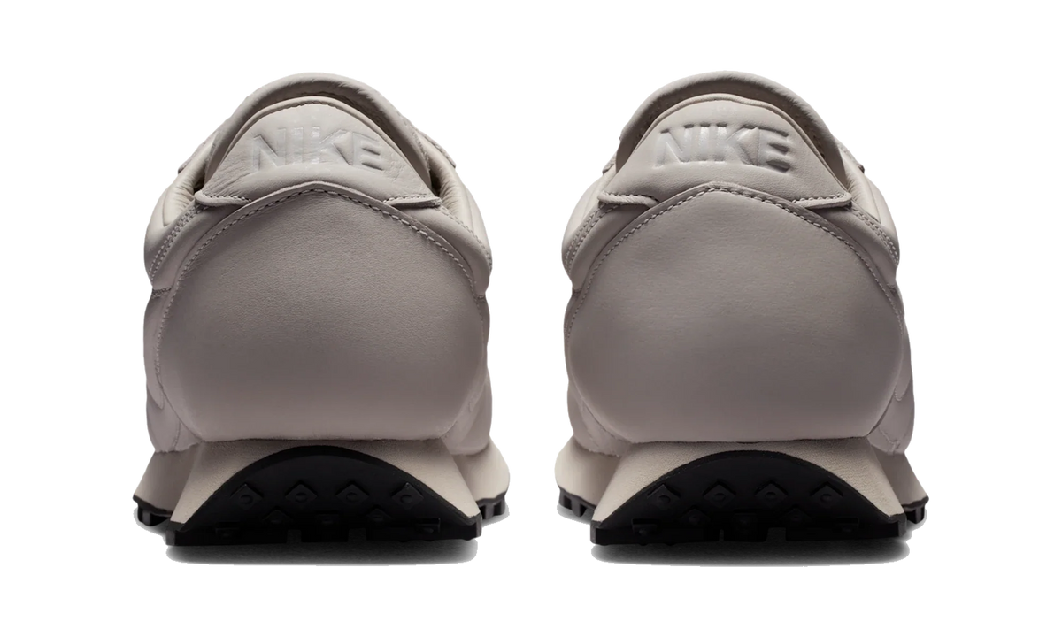 Overkicks - Nike Daybreak SP Moon Particle Light Bone (IO4865-020) - detalle talon