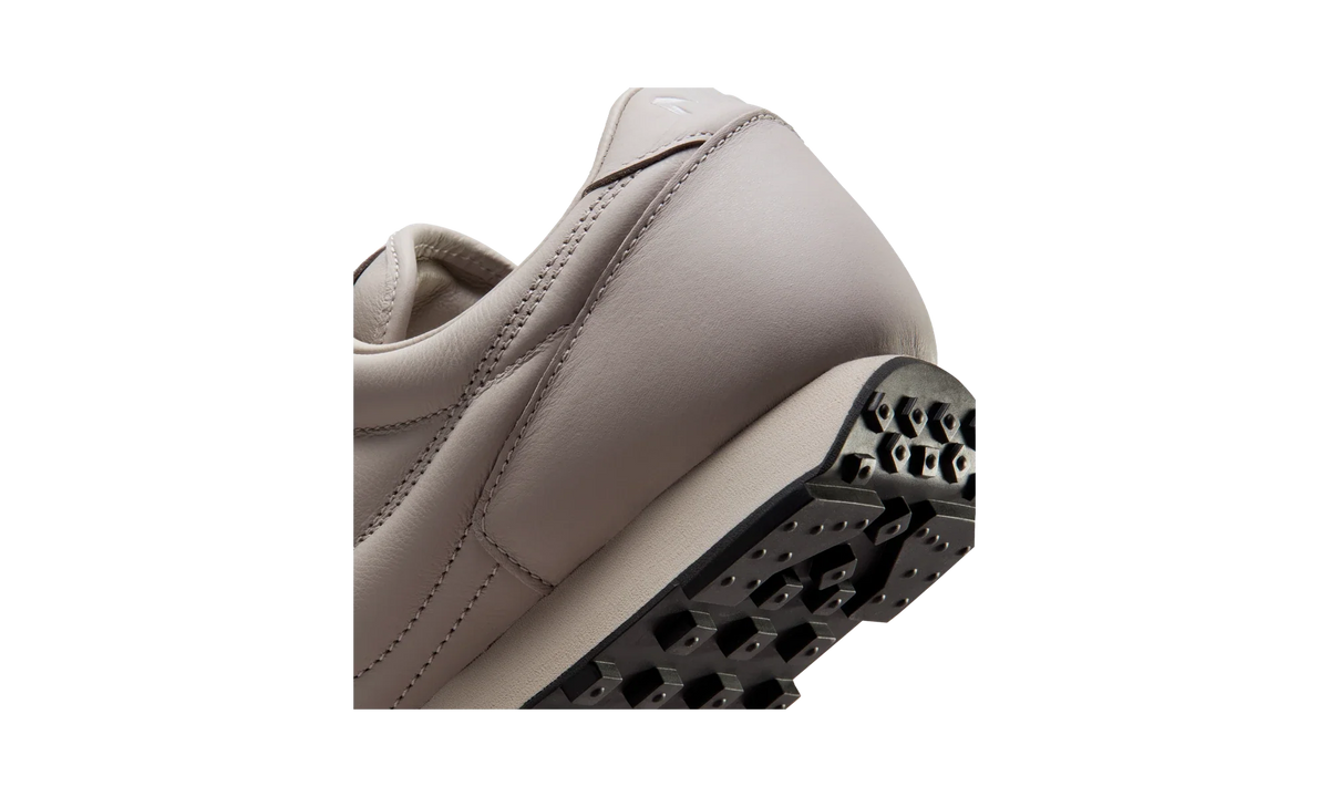 Overkicks - Nike Daybreak SP Moon Particle Light Bone (IO4865-020) - detalle