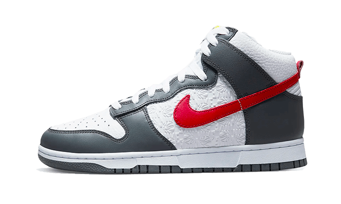 Overkicks - Nike Dunk High Embossed Basketball Grey Red (FD0668-001) - vista lateral