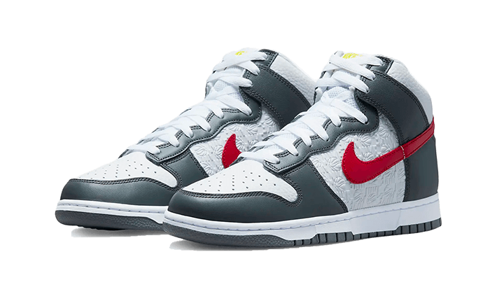 Overkicks - Nike Dunk High Embossed Basketball Grey Red (FD0668-001) - vista trasera