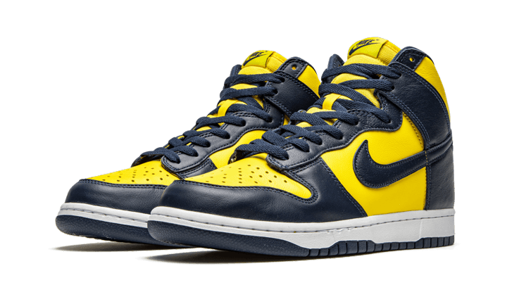 Overkicks - Nike Dunk High Michigan (2020) (CZ8149-700) - vista trasera