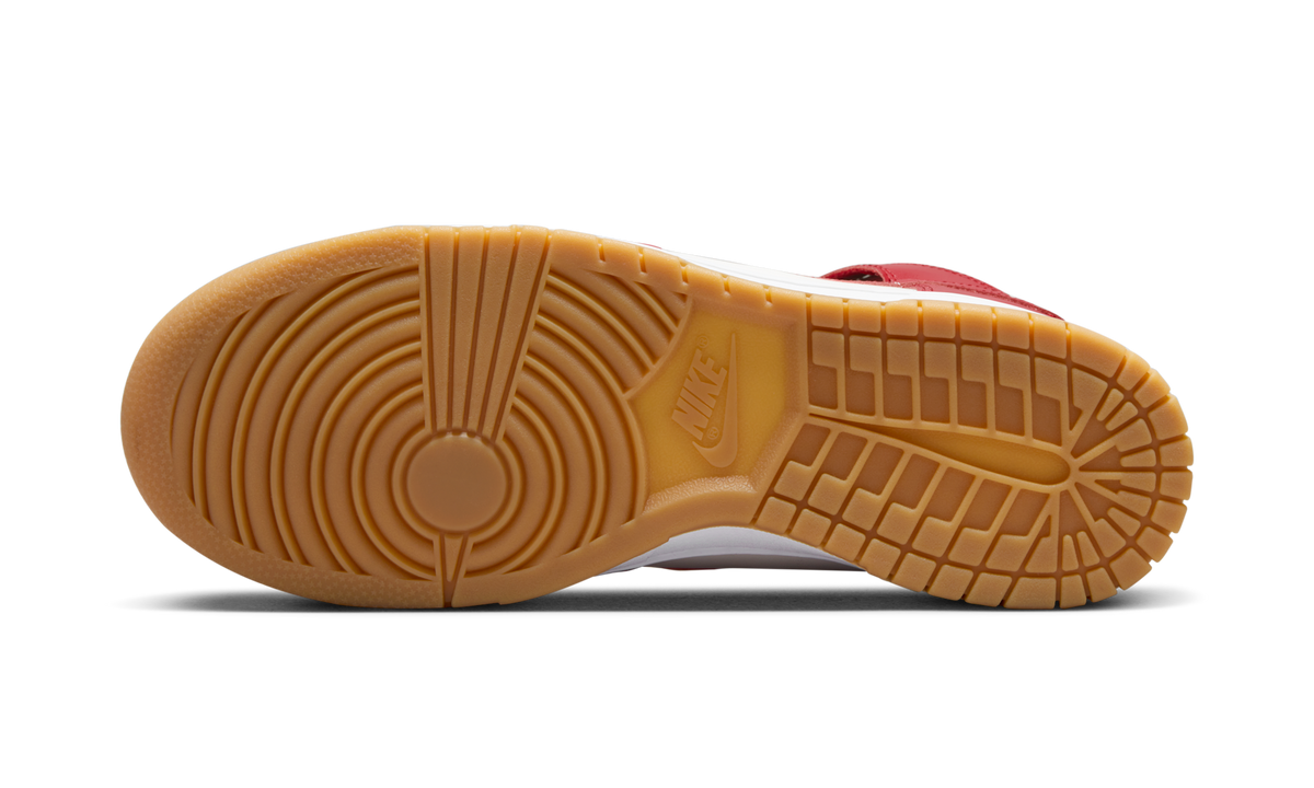Overkicks - Nike Dunk High Sail Gym Red Gum (Womens) (DD1869-114) - par completo