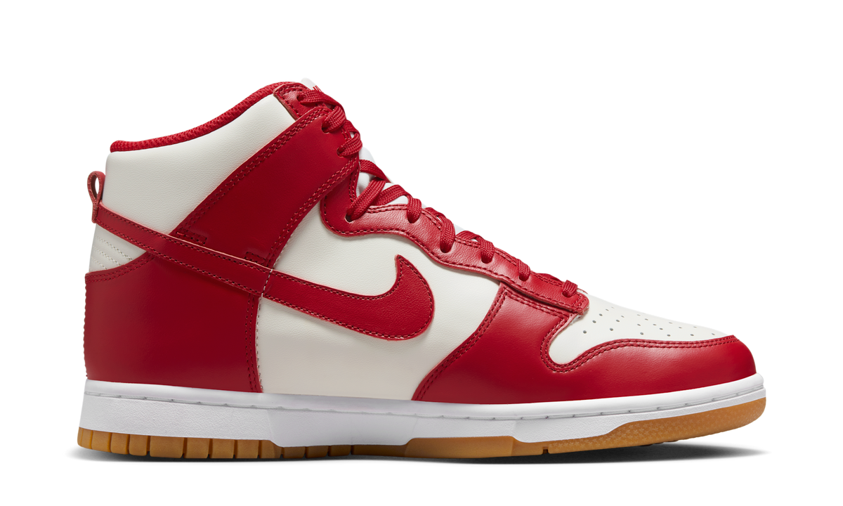 Overkicks - Nike Dunk High Sail Gym Red Gum (Womens) (DD1869-114) - detalle suela