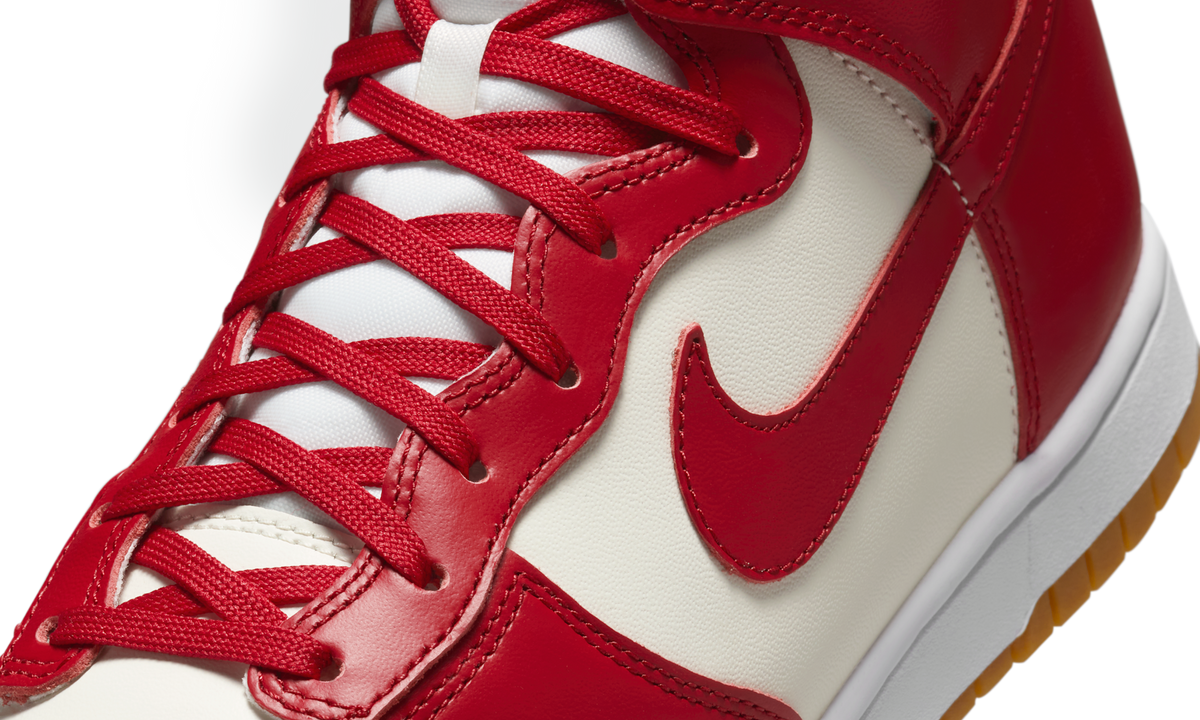 Overkicks - Nike Dunk High Sail Gym Red Gum (Womens) (DD1869-114) - detalle lateral interior