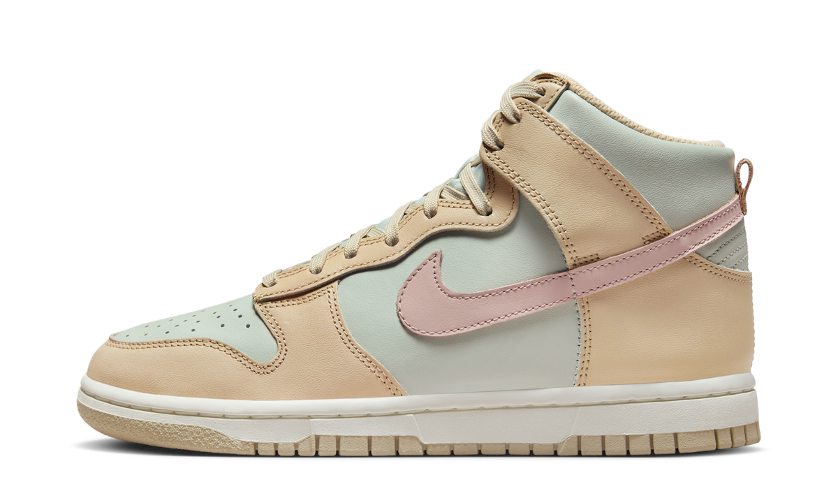 Overkicks - Nike Dunk High Sanddrift Pink Oxford (DD1869-113) - vista lateral