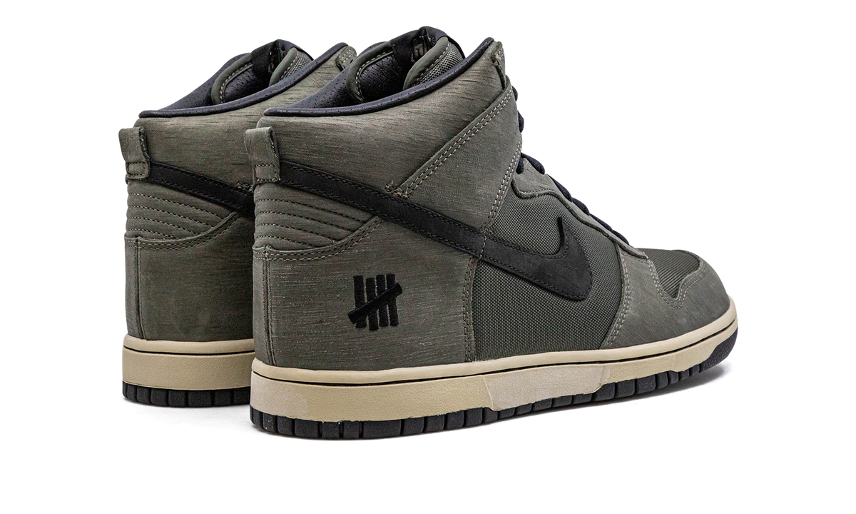 Overkicks - Nike Dunk High Undefeated Bring Back Pack Ballistic Green (598472-220) - par completo