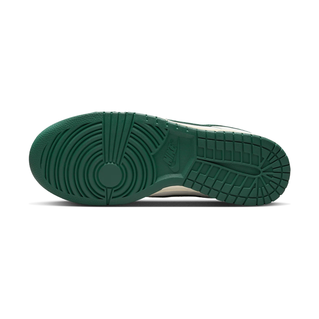 Overkicks - Nike Dunk Low Athletic Department Deep Jungle (FQ8080-133) - detalle suela