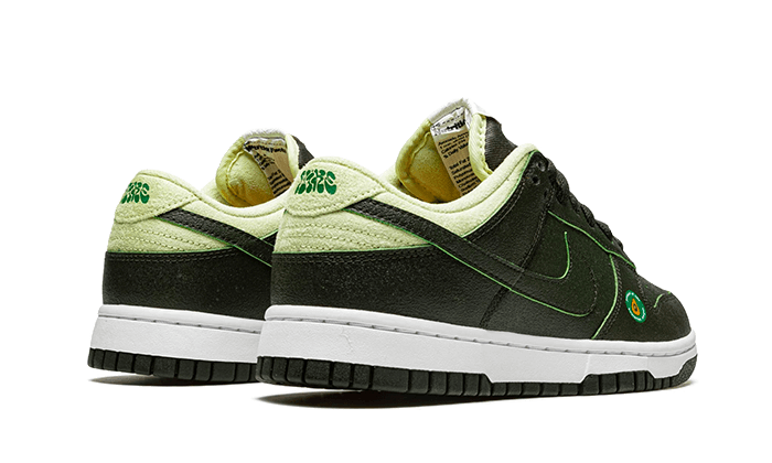 Overkicks - Nike Dunk Low Avocado (DM7606-300) - par completo