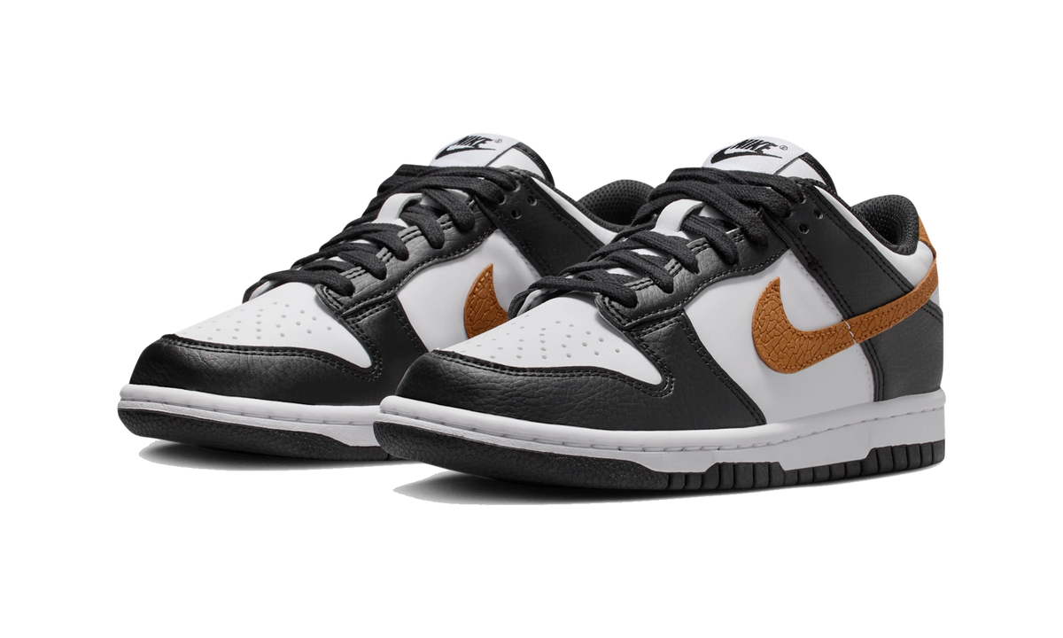 Overkicks - Nike Dunk Low Black Flax White (II7639-001) - vista trasera