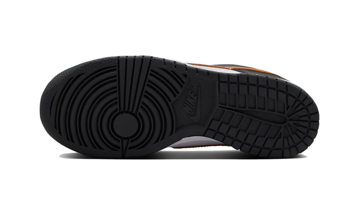 Overkicks - Nike Dunk Low Black Flax White (II7639-001) - par completo