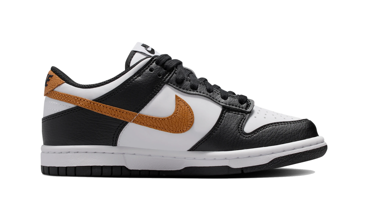 Overkicks - Nike Dunk Low Black Flax White (II7639-001) - detalle suela