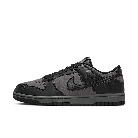 Overkicks - Nike Dunk Low Black Roses (HF1986-001) - vista lateral
