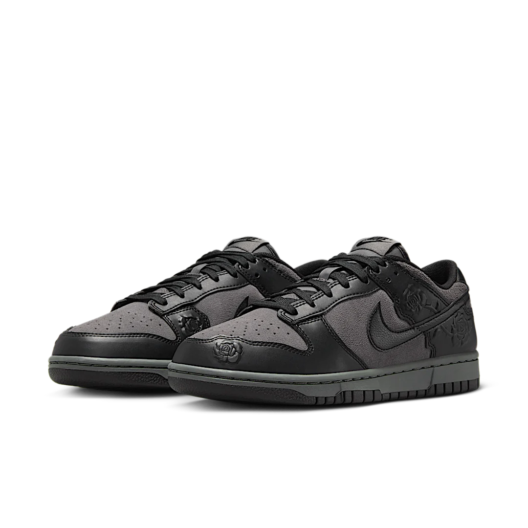 Overkicks - Nike Dunk Low Black Roses (HF1986-001) - vista trasera
