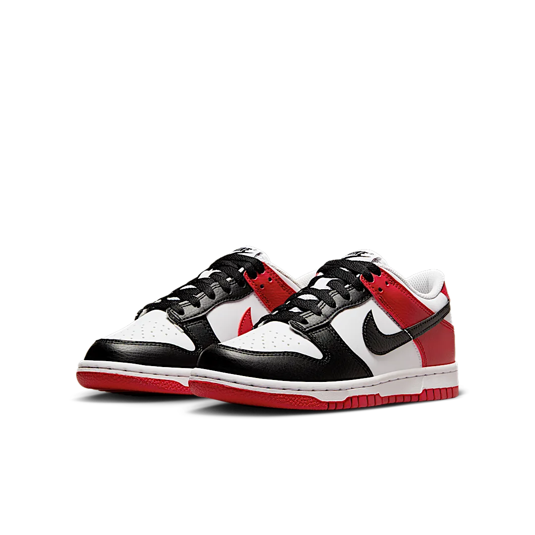 Overkicks - Nike Dunk Low Black Toe (HF9980-600) - vista trasera