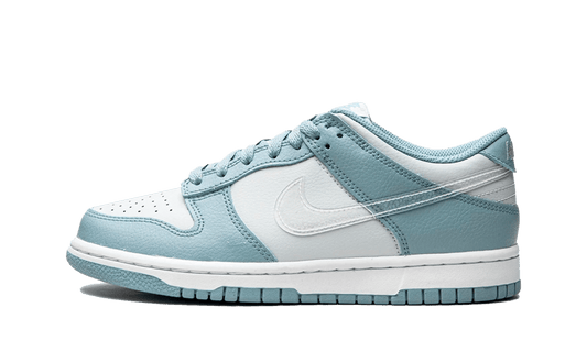 Overkicks - Nike Dunk Low Clear Blue Swoosh (DH9765-401) - vista lateral
