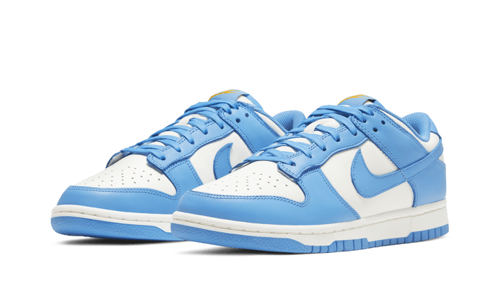 Overkicks - Nike Dunk Low Coast (DD1503-100) - vista trasera