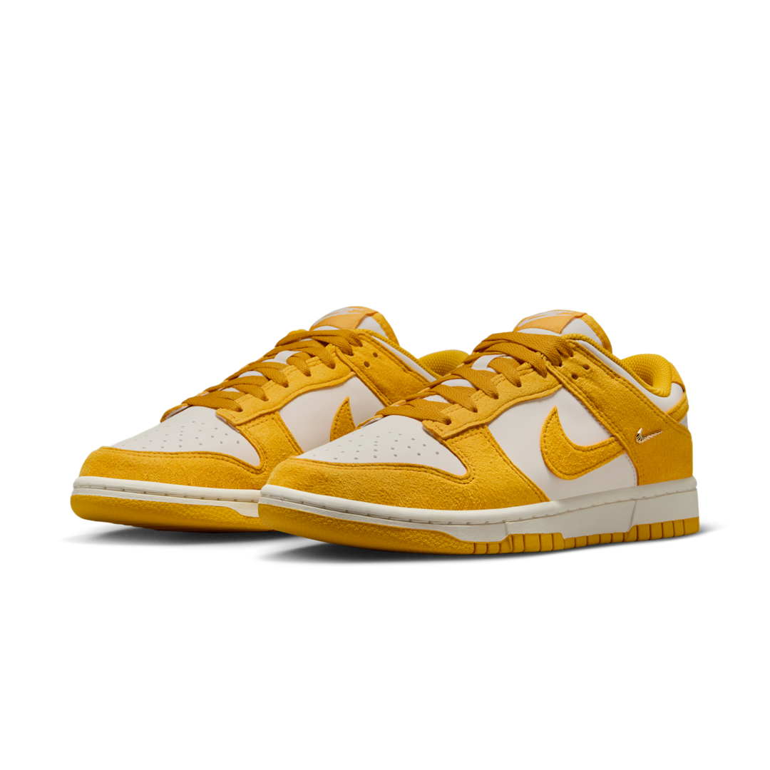 Overkicks - Nike Dunk Low Dark Sulfur Gold Mini Swoosh (IB4417-101) - vista trasera