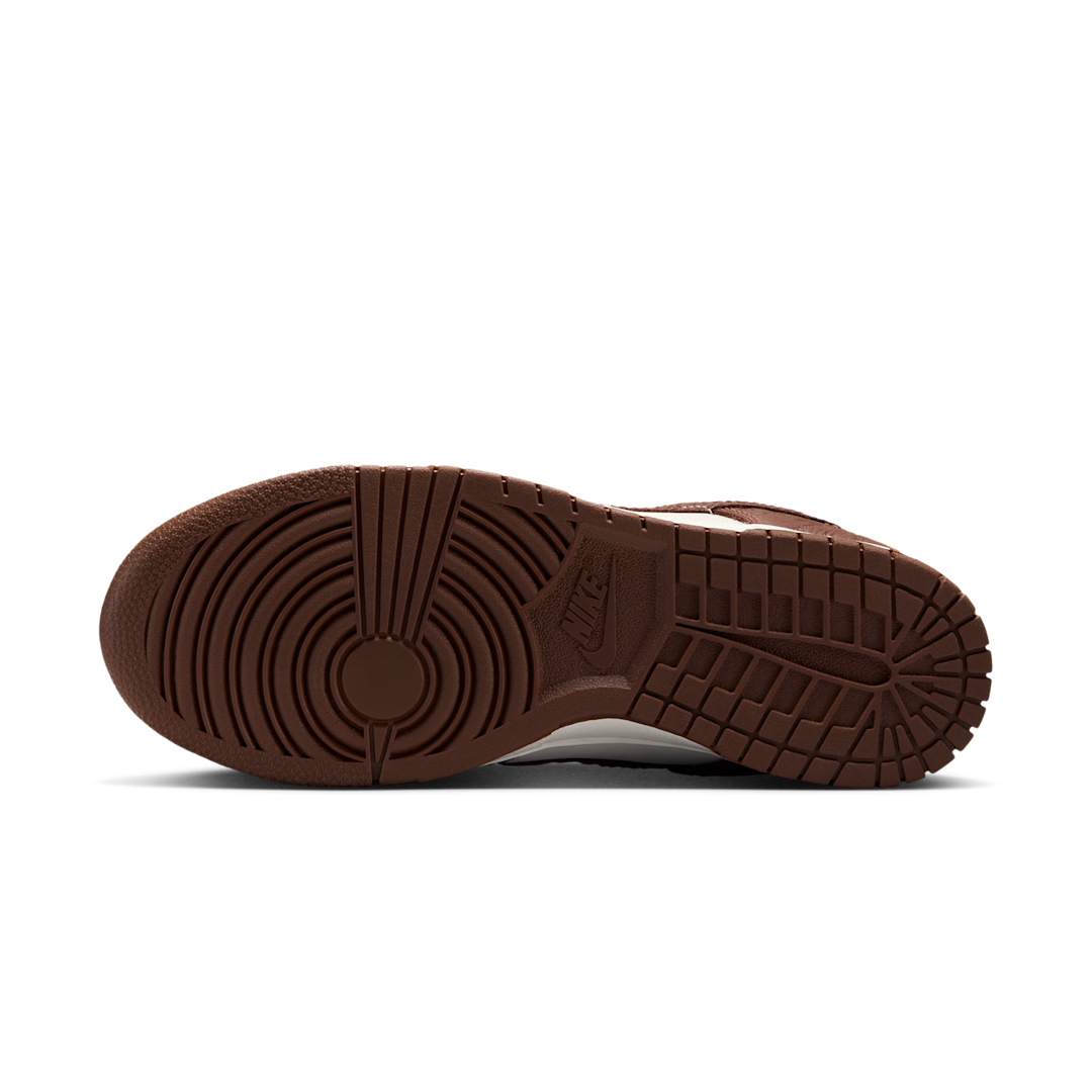 Overkicks - Nike Dunk Low Embossed Baroque Sail Fauna Brown (IF3944-100) - detalle suela