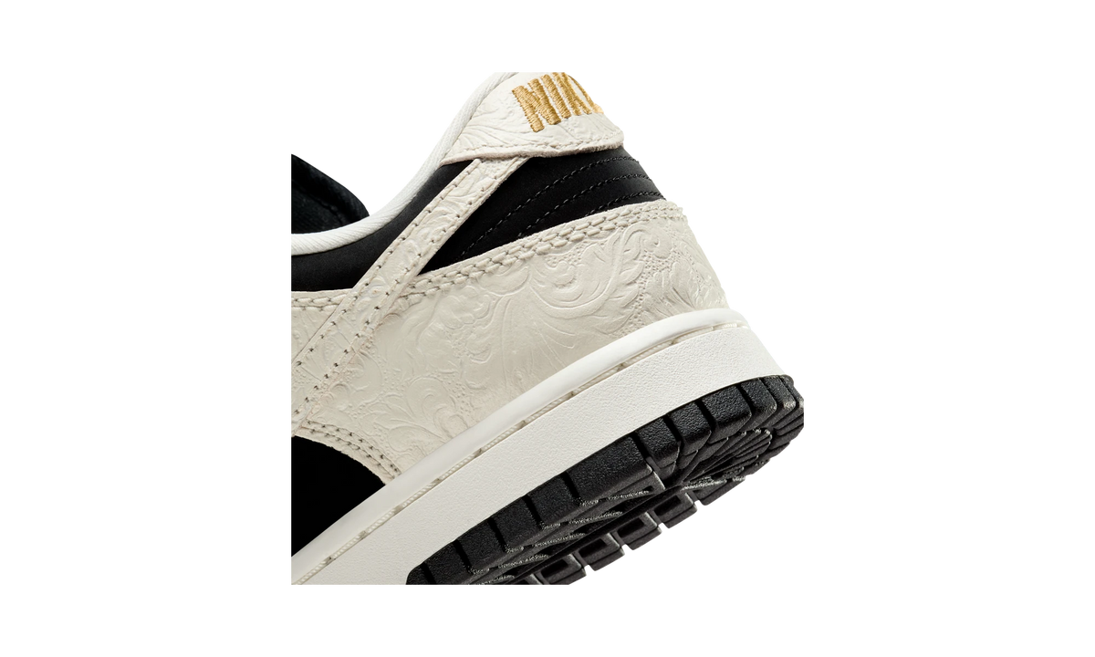 Overkicks - Nike Dunk Low Embossed Black Sail (IF3944-001) - detalle