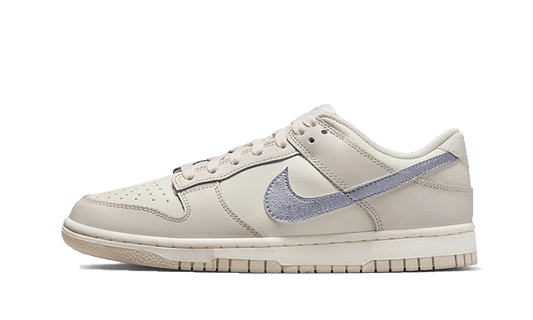 Overkicks - Nike Dunk Low Essential Sail Oxygen Purple (DX5930-100) - vista lateral