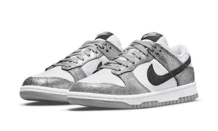 Overkicks - Nike Dunk Low Golden Gals Metallic Silver (DO5882-001) - vista trasera