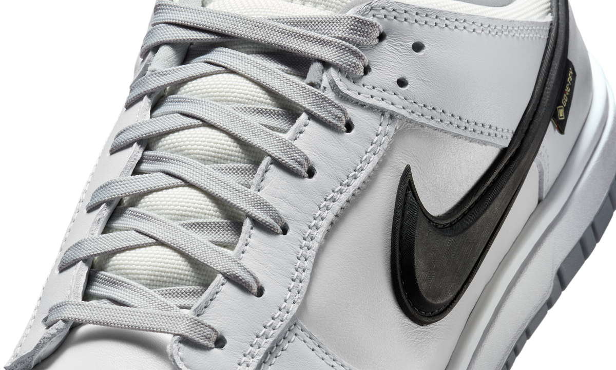 Overkicks - Nike Dunk Low Gore-Tex Summit White Light Smoke Grey (HQ2053-100) - detalle lateral interior