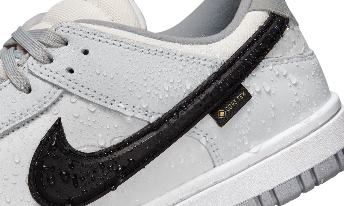 Overkicks - Nike Dunk Low Gore-Tex Summit White Light Smoke Grey (HQ2053-100) - detalle
