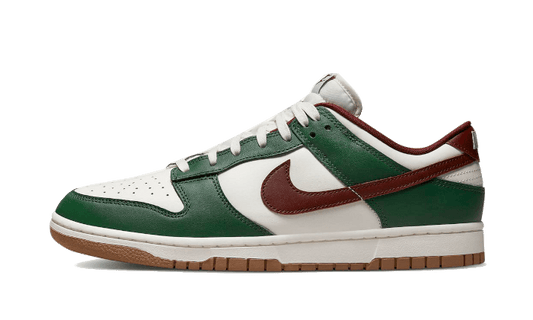 Overkicks - Nike Dunk Low Gorge Green (FB7160-161) - vista lateral
